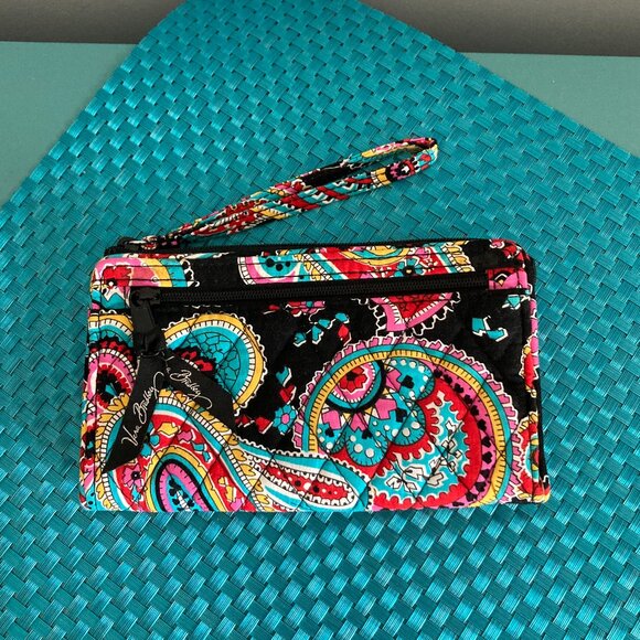 Vera Bradley Parisian Paisley Wristlet Wallet NWOT Front Zipper Pocket - Picture 1 of 11